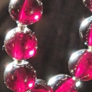 185ct ( 37g) genuine  garnet Of 6,2 - 6,6 mm in a neklace.